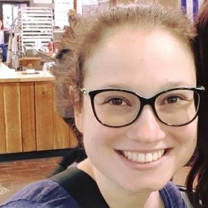 Meet your Posher, Dina